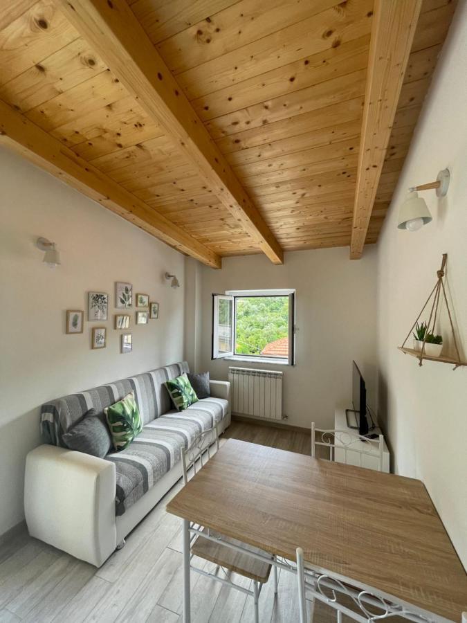 Da Pippo Apartment โมเนเลีย ภายนอก รูปภาพ