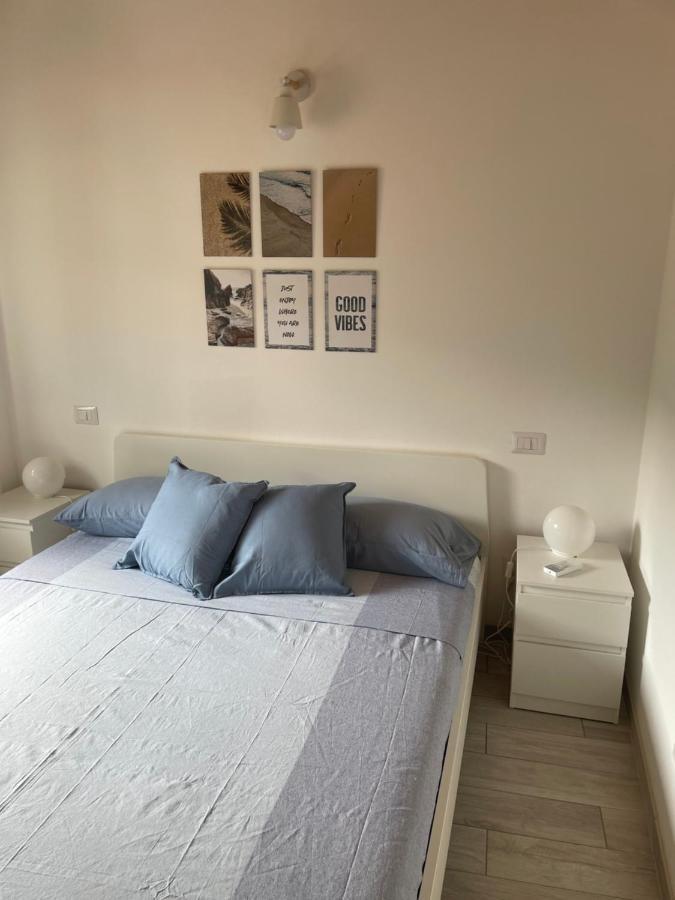 Da Pippo Apartment โมเนเลีย ภายนอก รูปภาพ