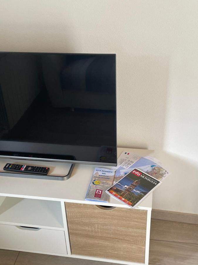 Da Pippo Apartment โมเนเลีย ภายนอก รูปภาพ