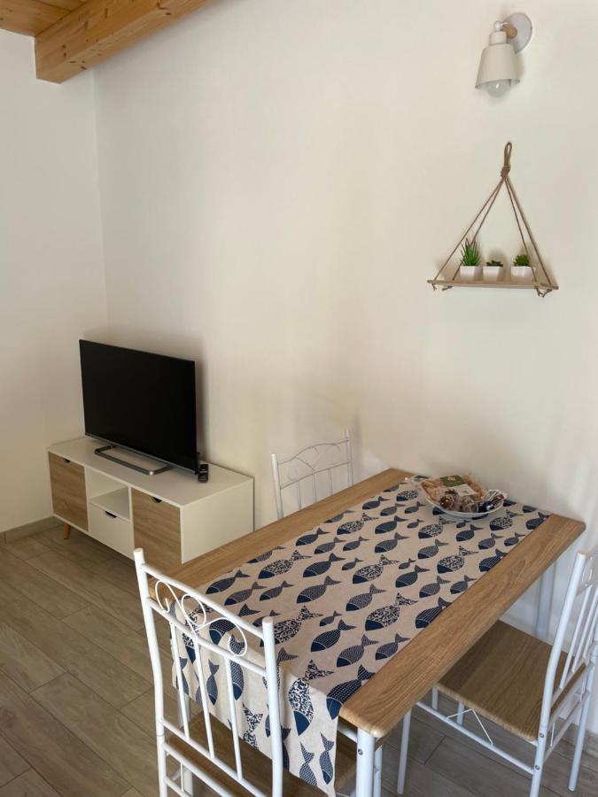 Da Pippo Apartment โมเนเลีย ภายนอก รูปภาพ